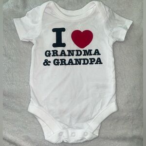 ‘I ❤️ grandma & grandpa’ short sleeve onesie